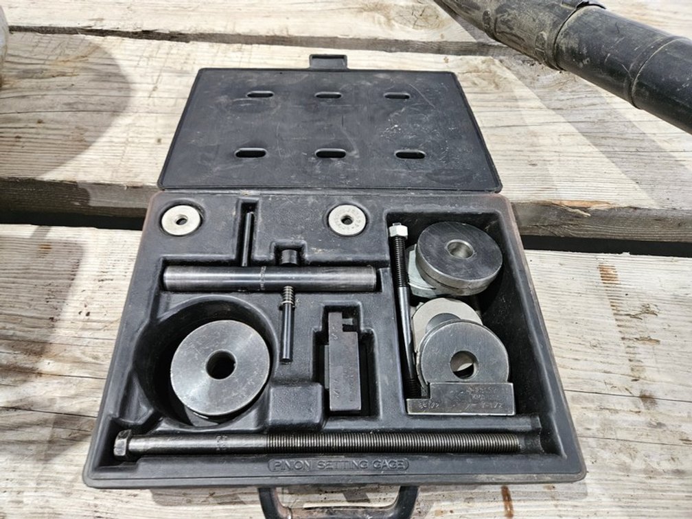 Case Of Pinion Setting Tools