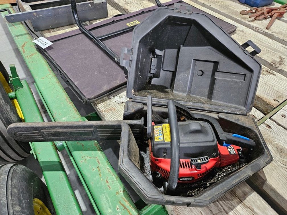 Homelite Z3350b Chain Saw And Case