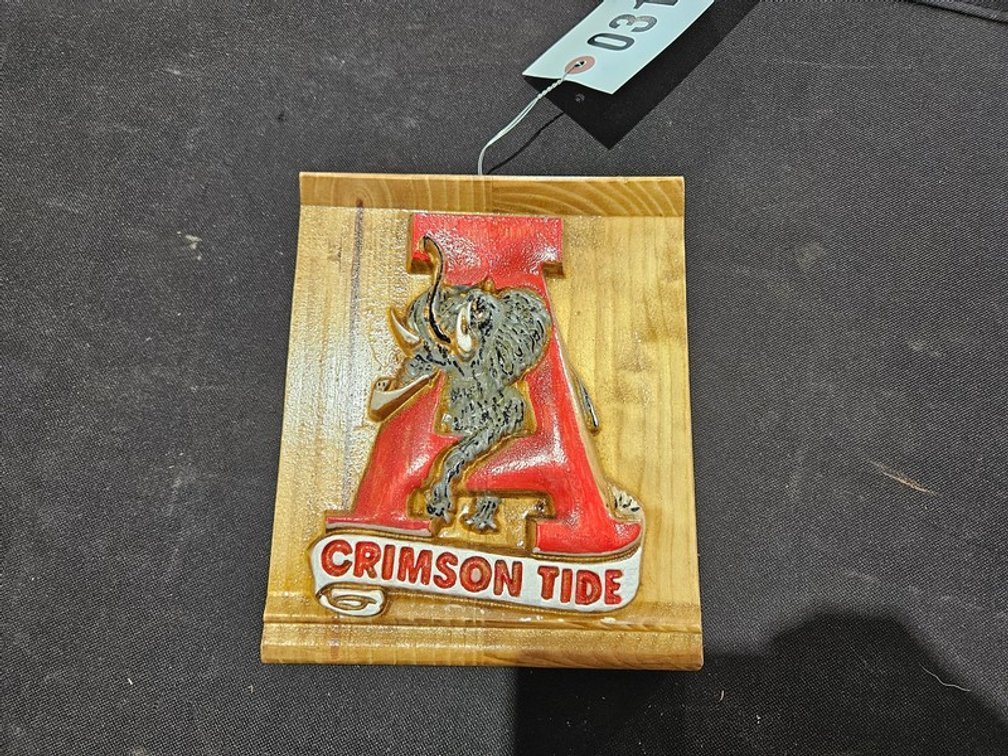 Alabama Crimson Tide Wood Carving