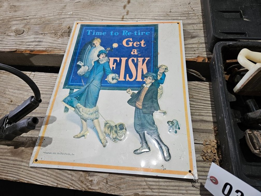 Fish Tire Sign