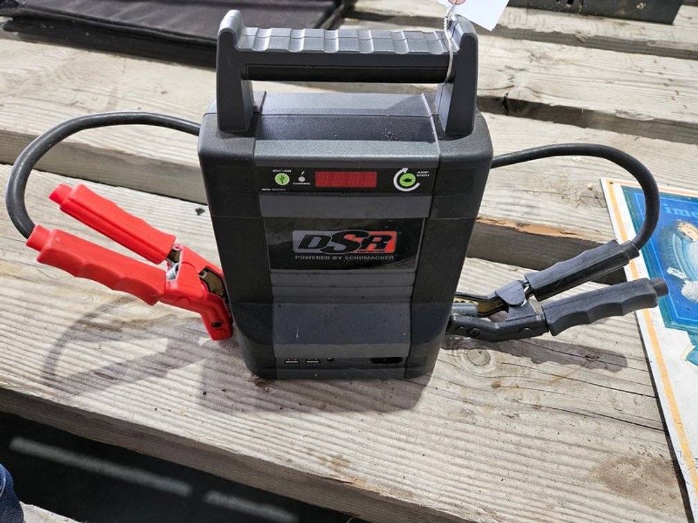 DSR Pro 128 Jump Starter