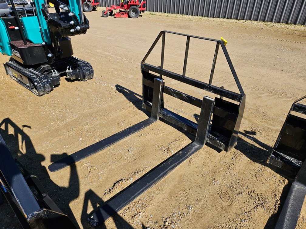 2026 Mower King 48" Skid Steer Pallet Forks