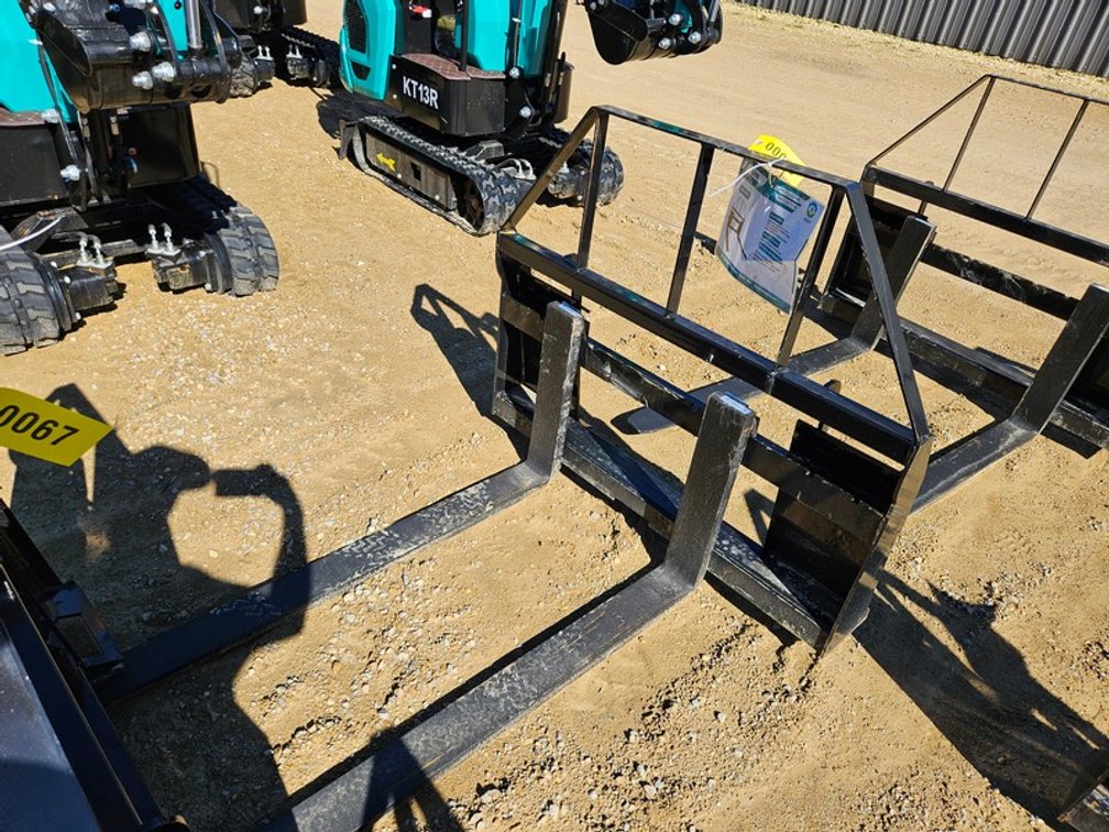 2026 Mower King 48" Skid Steer Pallet Forks