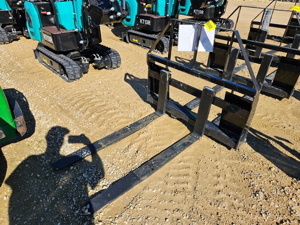 2026 Mower King 48" Skid Steer Pallet Forks