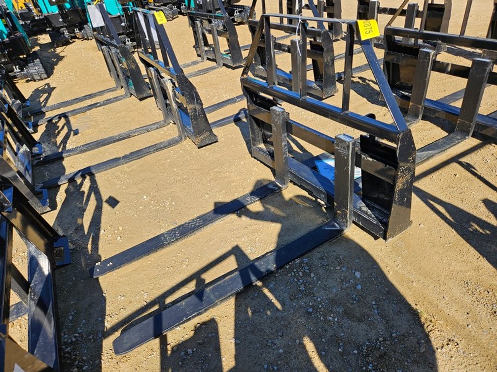 2026 Mower King 48" Skid Steer Pallet Forks