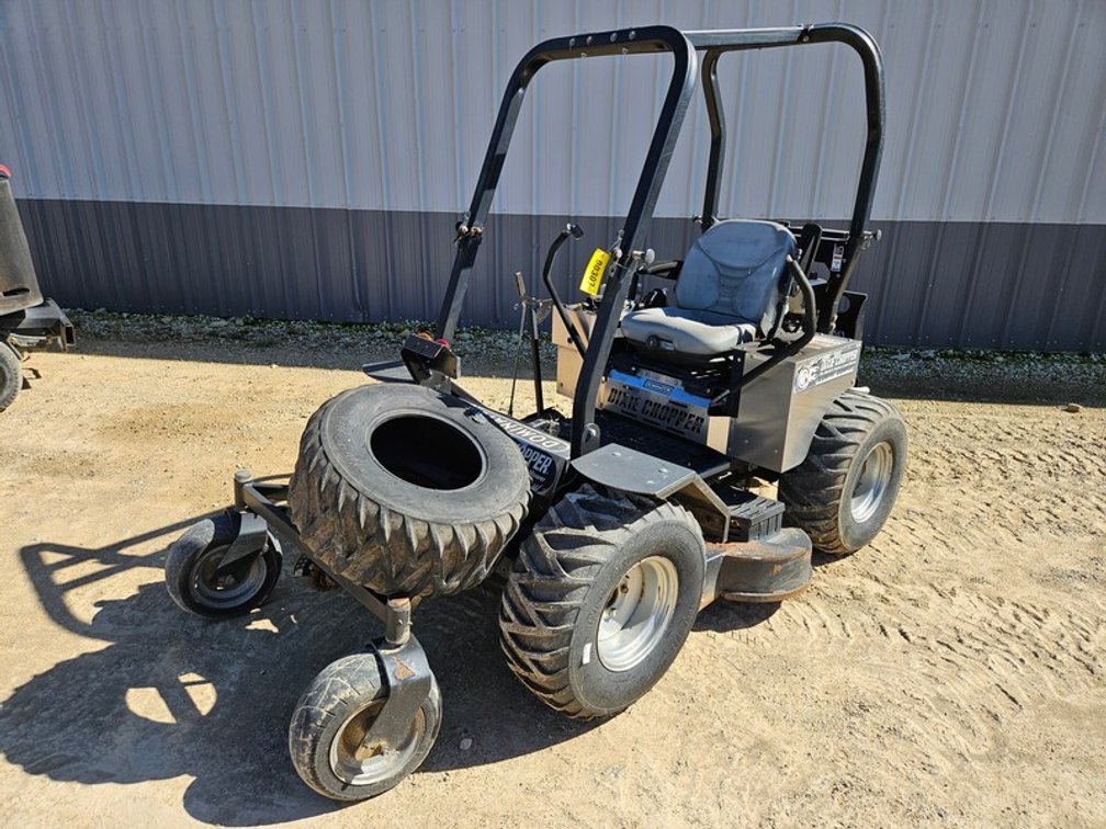 Dixie Chopper Dominator 4x4 Zero Turn Mower