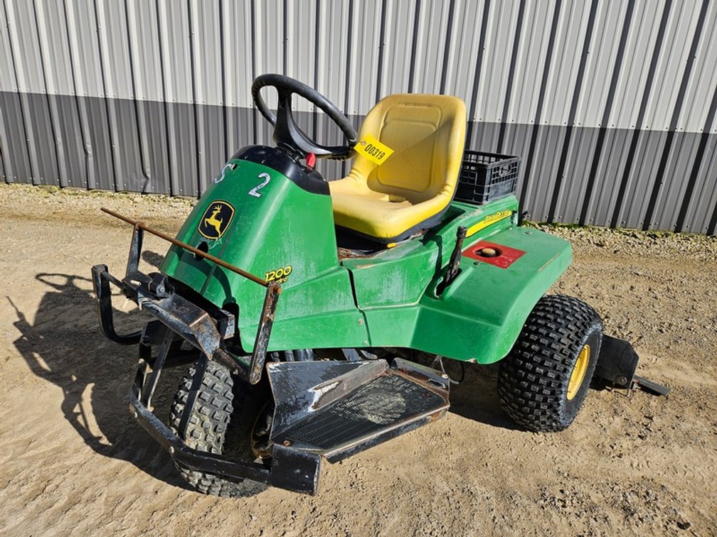 John Deere 1200 Bunker Rake