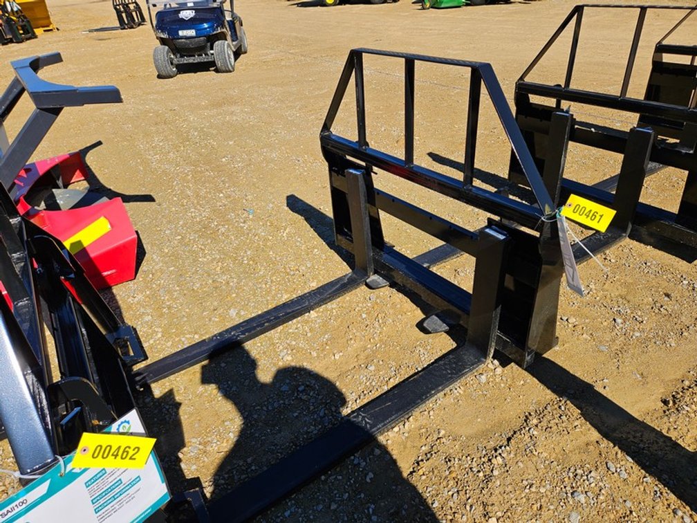 2026 Mower King 48" Skid Steer Pallet Forks