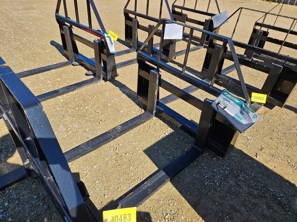2026 Mower King 48" Skid Steer Pallet Forks