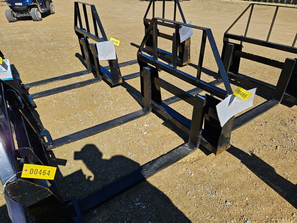 2026 Mower King 48" Skid Steer Pallet Forks