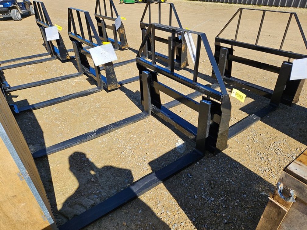 2026 Mower King 48" Skid Steer Pallet Forks