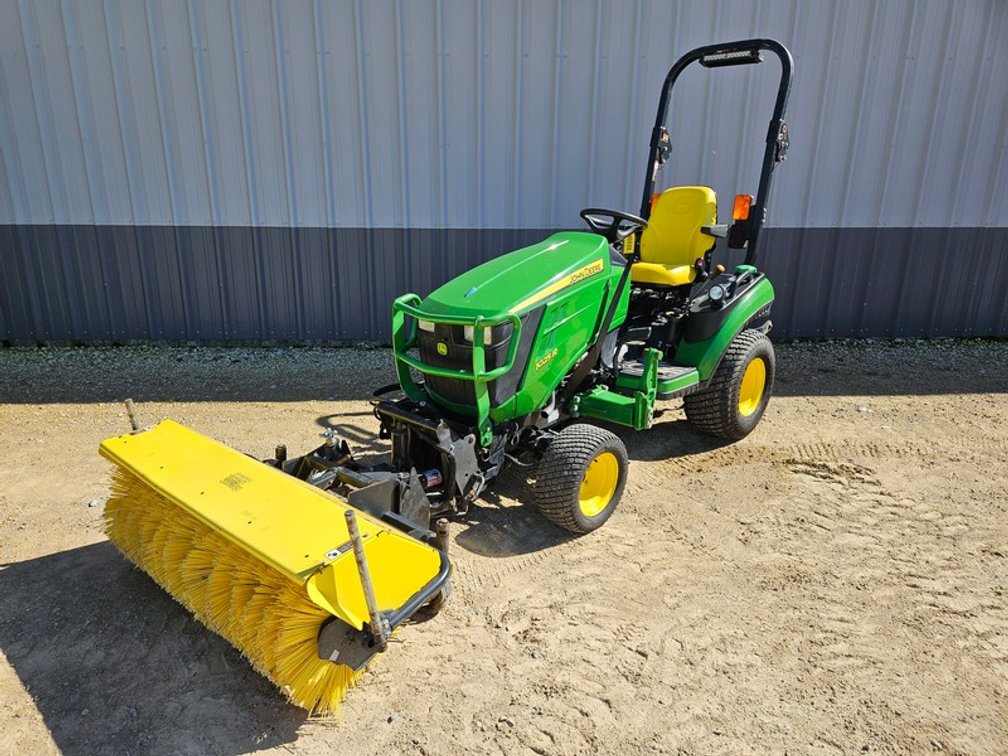 John Deere 1025R 4x4 Compact Tractor