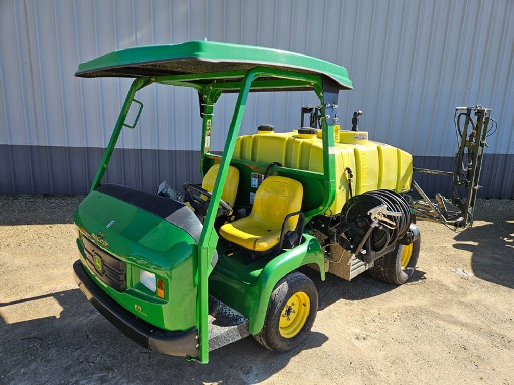 John Deere 2020A Pro Gator Turf Sprayer