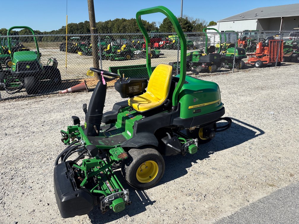 2017 John Deere 2500B Triplex Mower
