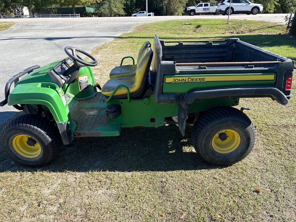 John Deere TX Turf Gator
