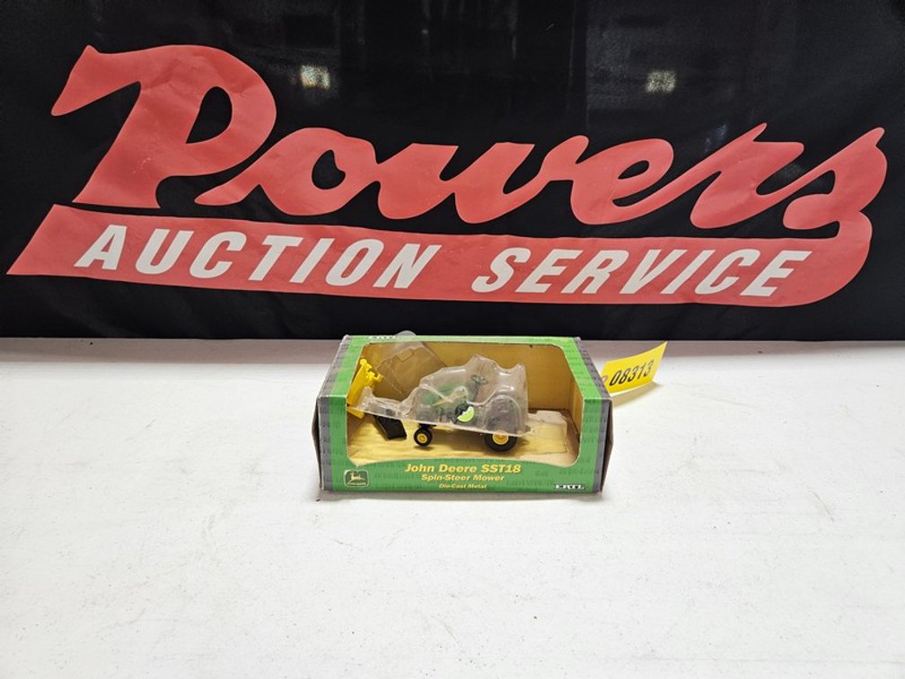 John Deere SST18 Spin Steer Mower Toy Tractor