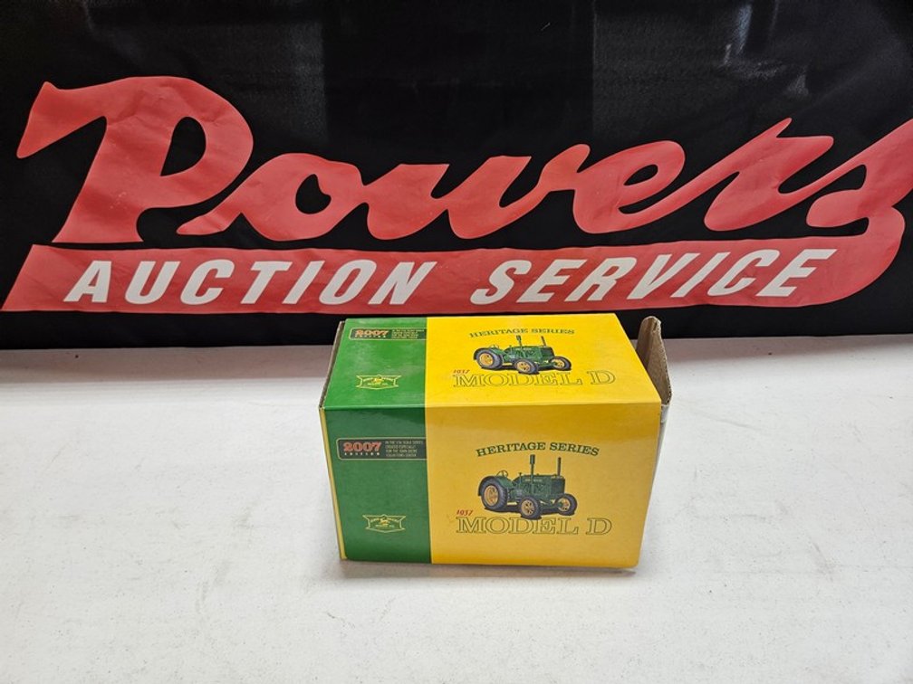 John Deere Model D Toy Tractor