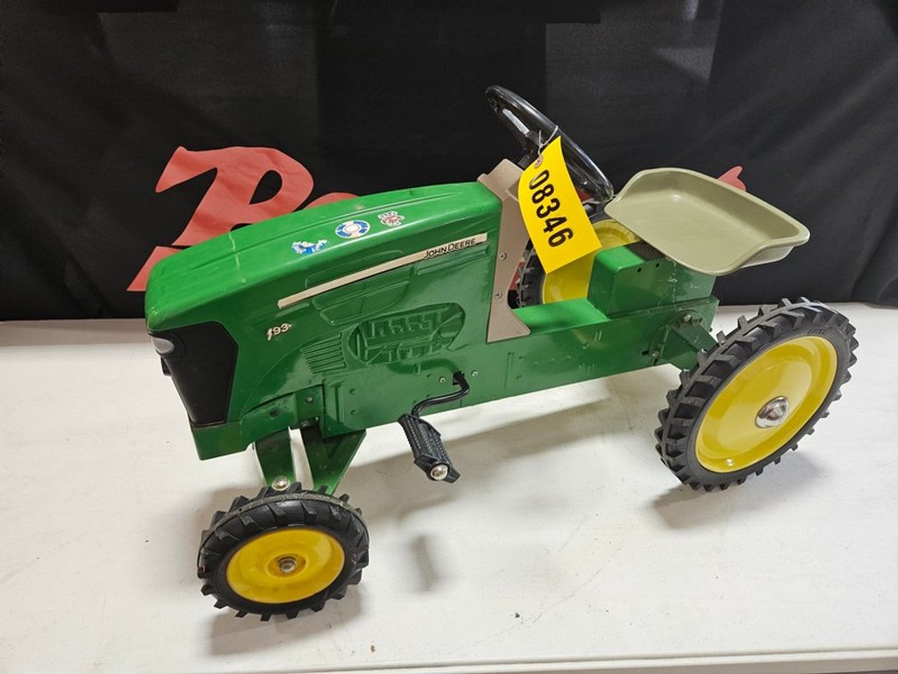 John Deere Pedal Tractor