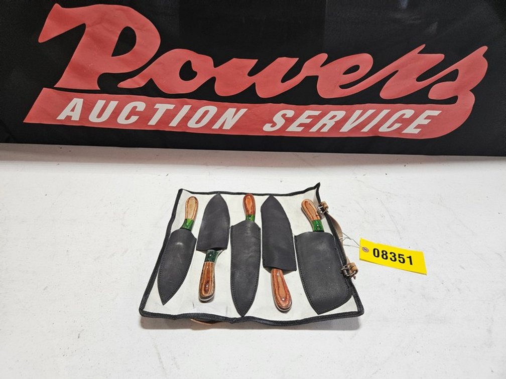5 Knives In Leather Storage Case