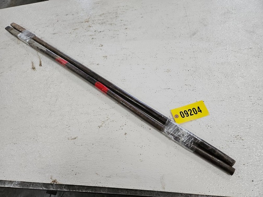 (2) 5' Chisel Point Diggers