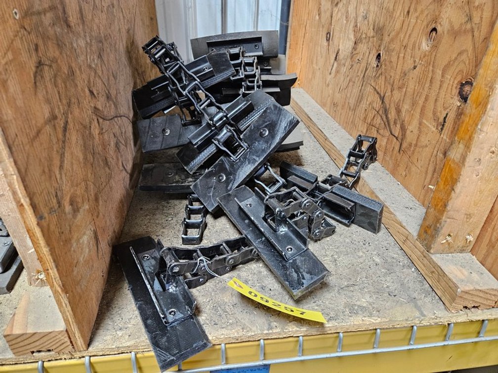 662 Pintle Chain 2-1/2"x8-1/2" Paddles