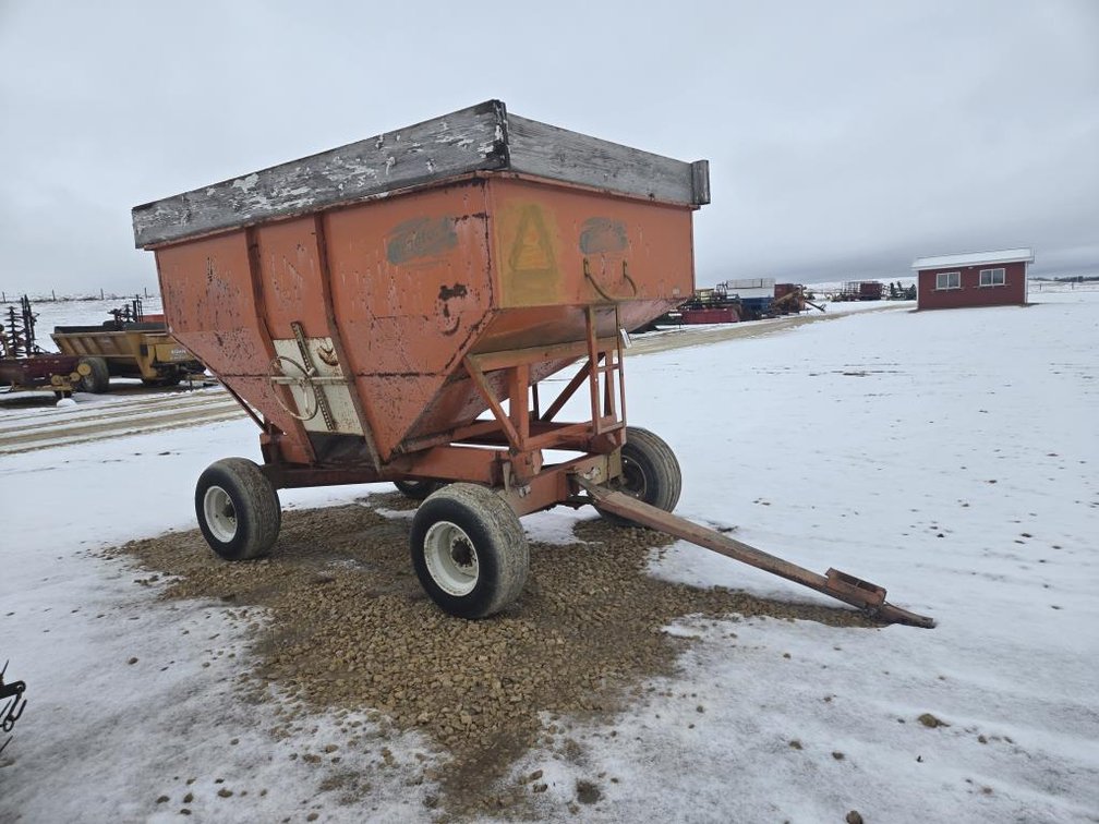 BRADFORD 225 GRAVITY WAGON ON KORY 10T GEAR