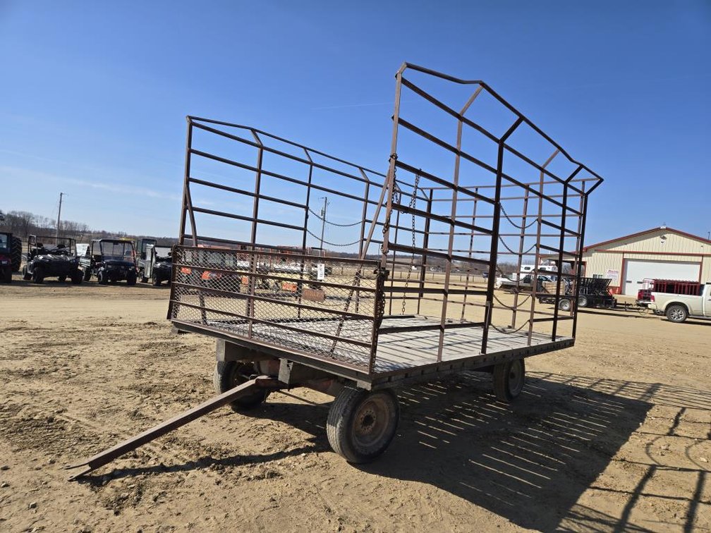 8 X 16 THROWER RACK ON EZ TRAIL GEAR