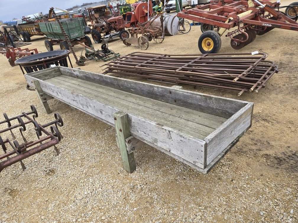 30" X 6' FEED BUNK