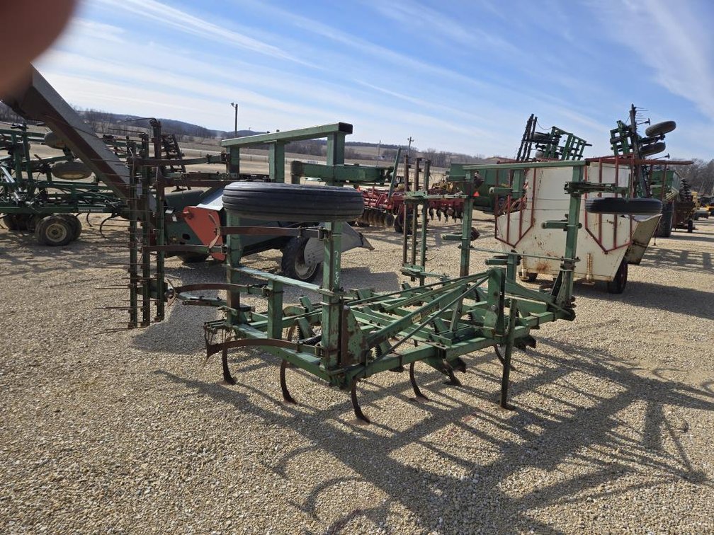 JOHN DEERE 1010 3PT FIELD CULTIVATOR