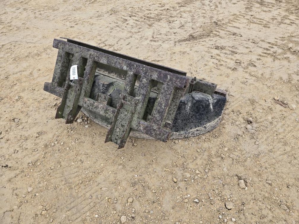 TIRE SQUEEGEE FOR SKID LOADER
