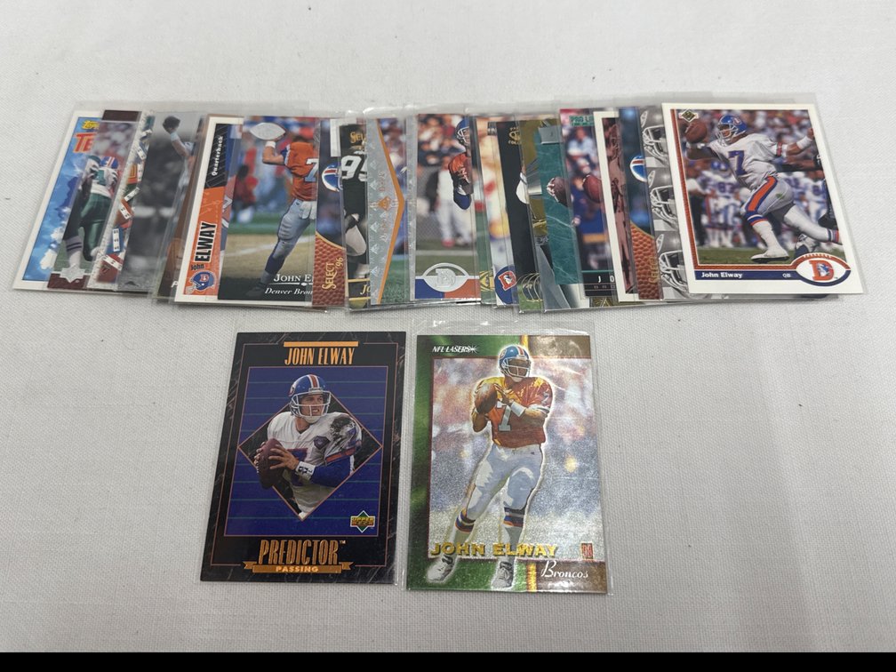 John Elway Football Cards (25)