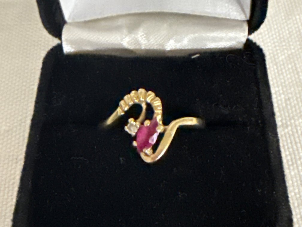 Vintage 10K Gold,  Ruby & Diamond Ring