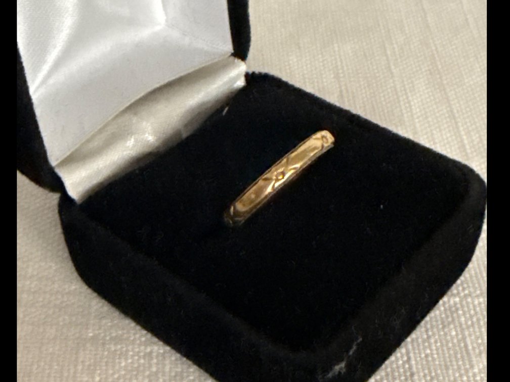 Vintage 14K Gold Band with Floral Design