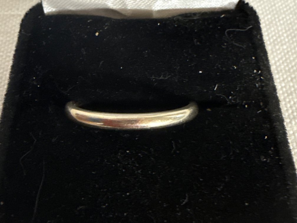 14K White Gold Band