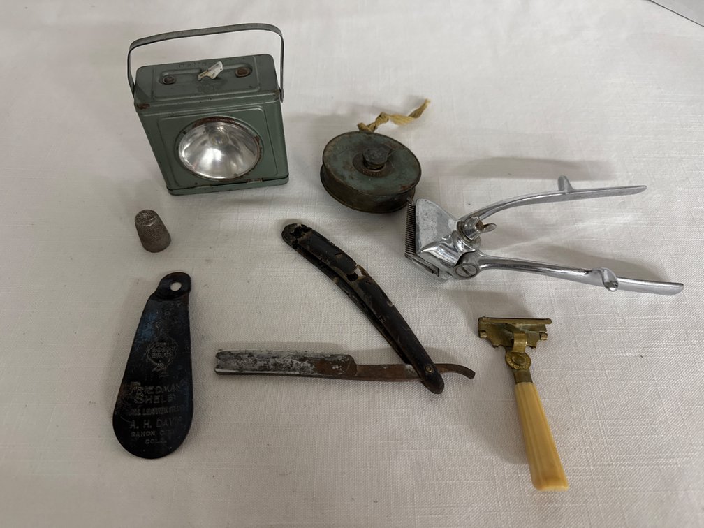 Antique/Vintage Collectibles (7)