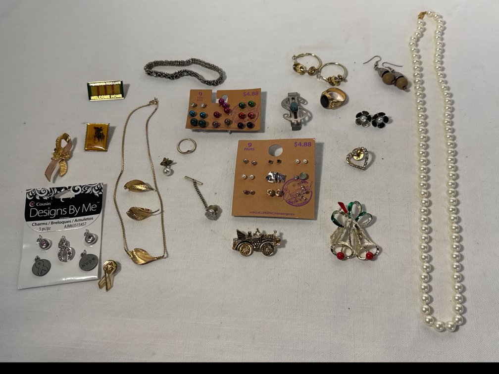 Costume Jewelry Collection (22)