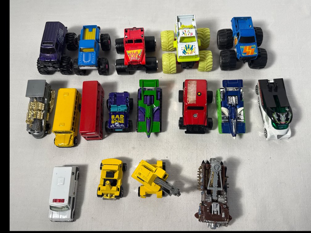 Toy Cars & Trucks (17)