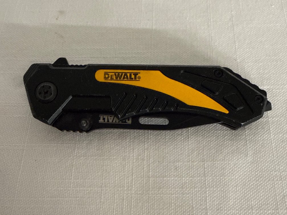 DeWalt Folding Knife