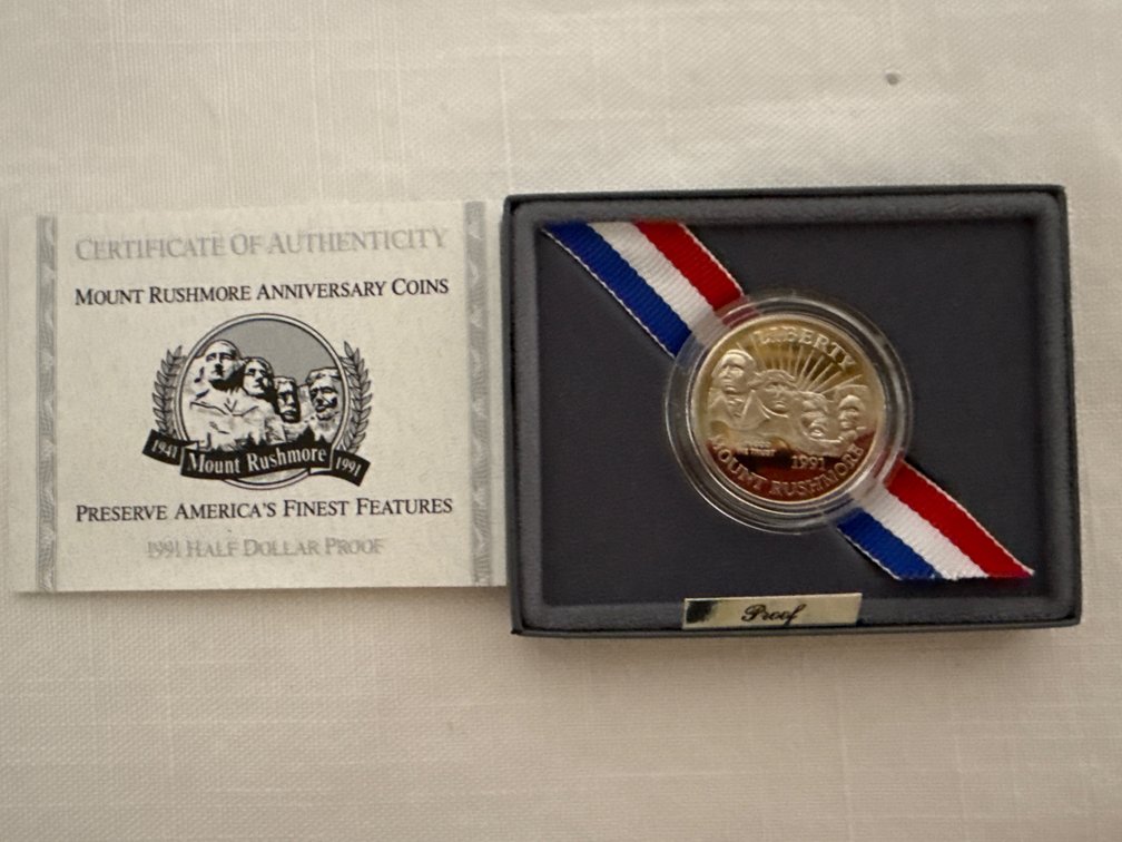 U.S. Mount Rushmore Anniversary Coin