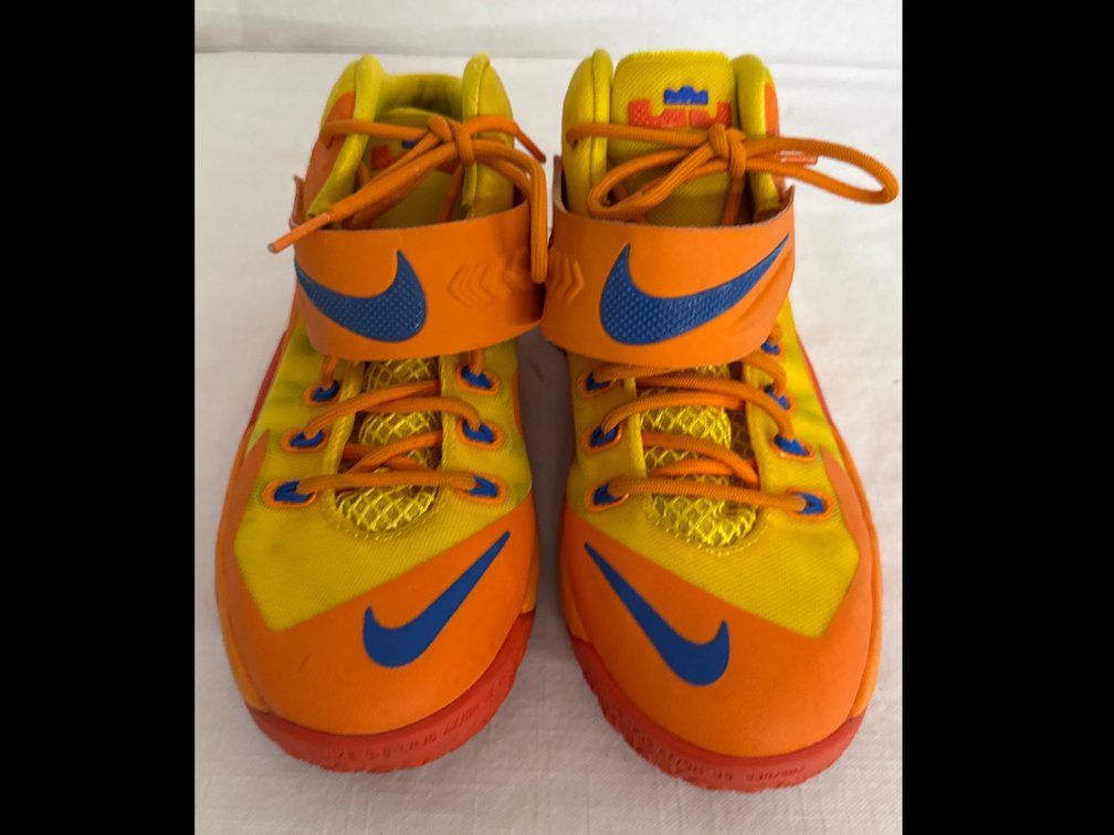 Nike LeBron Zoom Sneakers (Youth)