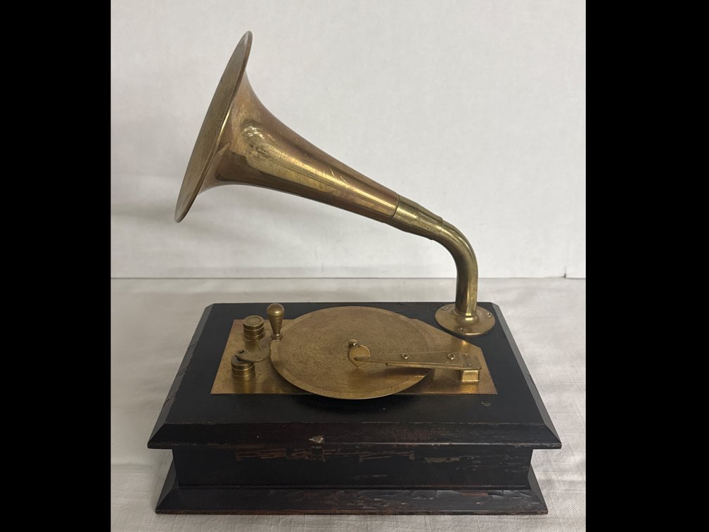 Victrola Style Music Box