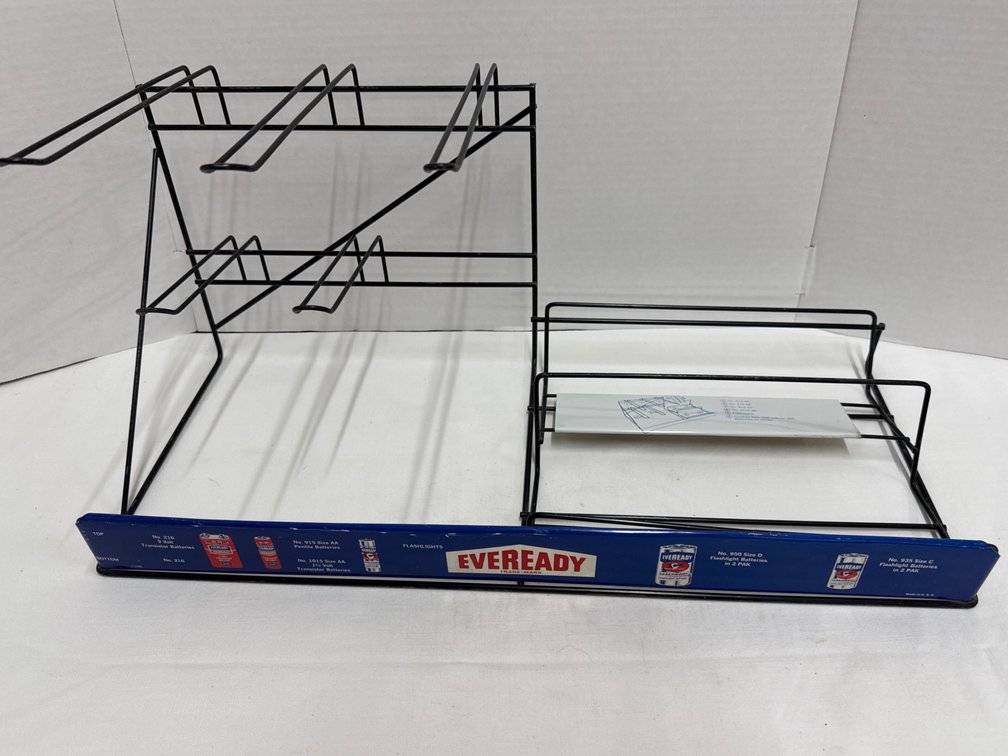 Vintage Metal "EVEREADY" Battery Display