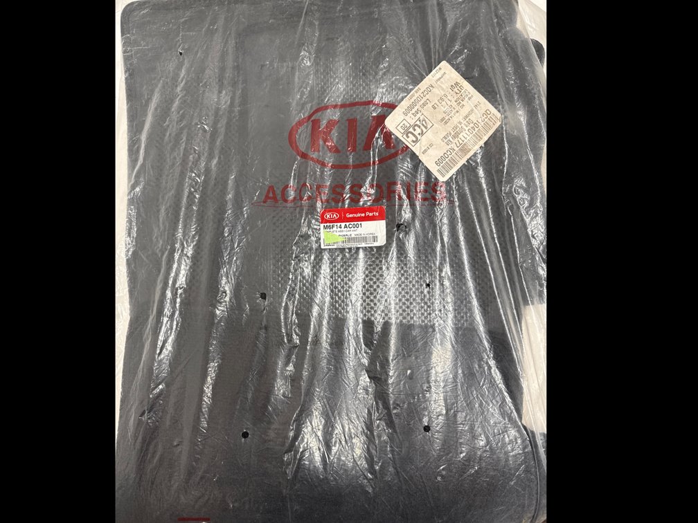 KIA Floor Mats (NIP)