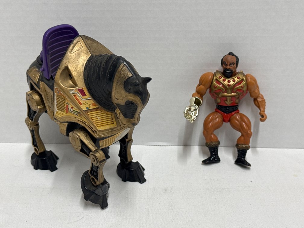 Vintage Masters of the Universe Figures (2)