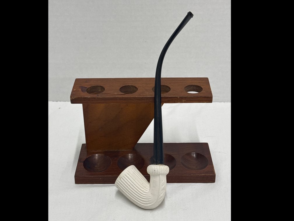 White Clay/Ceramic Pipe & Pipe Holder