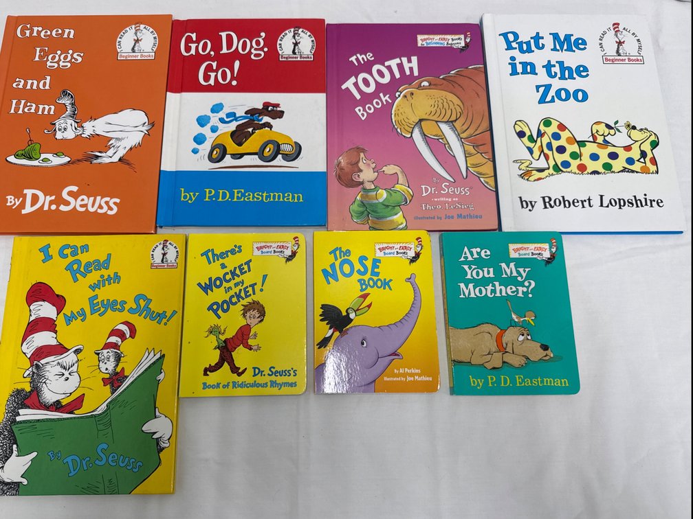 Dr. Seuss Book Collection (8)