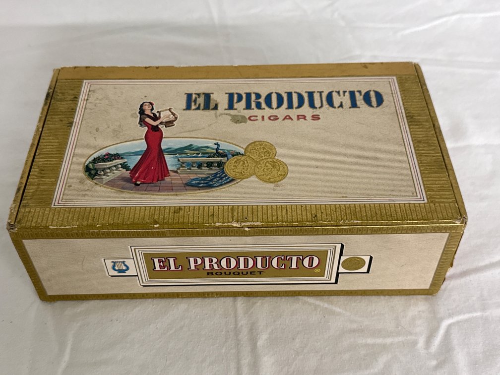 Cigar Box with 22 Sweet Pea "FLOWER" Seed Packets