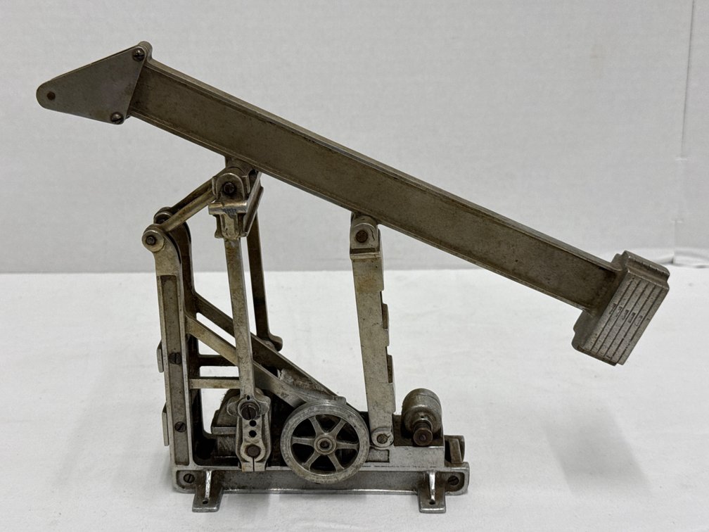 Vintage (SCALE) Collectable Metal Oil Pump Jack