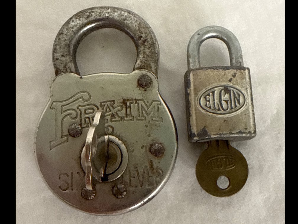 Vintage Locks & Keys (2)