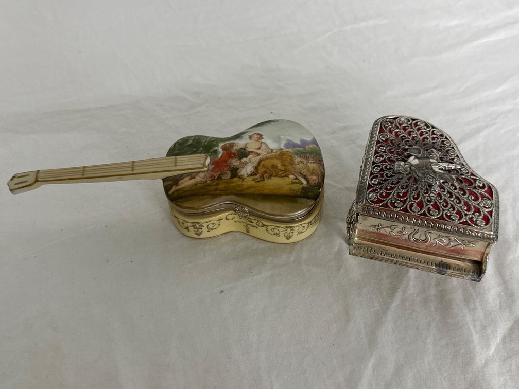 Vintage Trinket Boxes (2)
